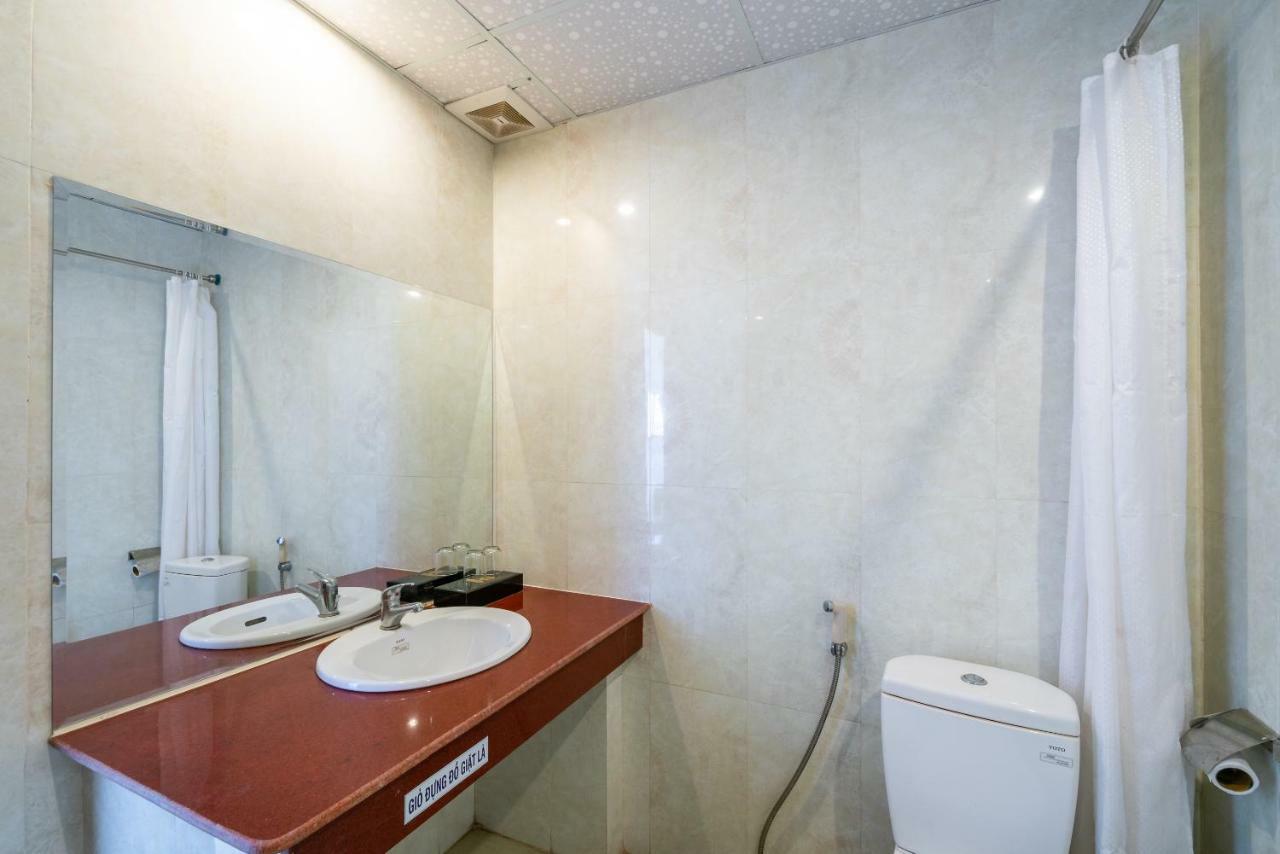 Oyo 375 Hoa Binh Hotel Da Nang Exterior photo
